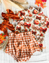 Load image into Gallery viewer, Monkneck Tshirt
